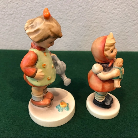 Pair of Hummel figurines - Picture 3 of 5